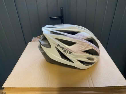 Photo of free MET cycle helmet (Springfield SY2) #1