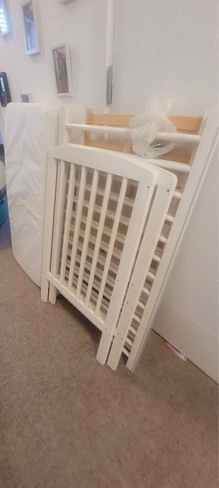 Photo of free Space saving cot (SM5) #3