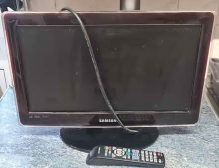 Photo of free Samsung 19 inch TV (Hitchin SG4) #1