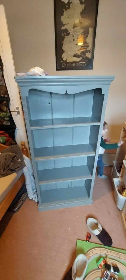 Photo of free Bookcase (TN24) #1