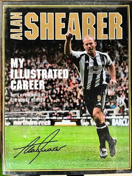 Photo of free Alan Shearer book (KT18) #1