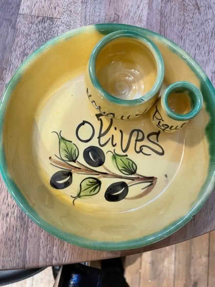 Photo of free Olive serving dish (NW2) #1