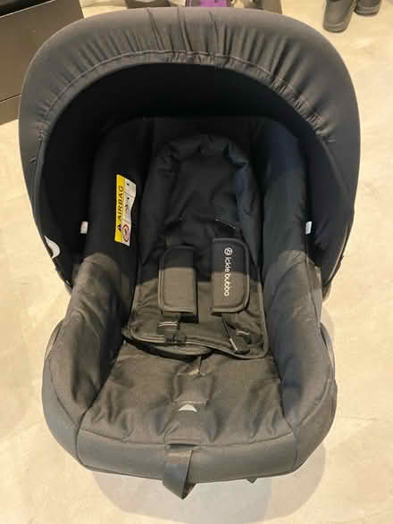 Photo of free Baby car seat/baby carrier (SE6) #2
