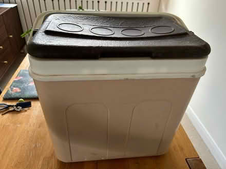 Photo of free Retro cool box (Bromley BR2) #1