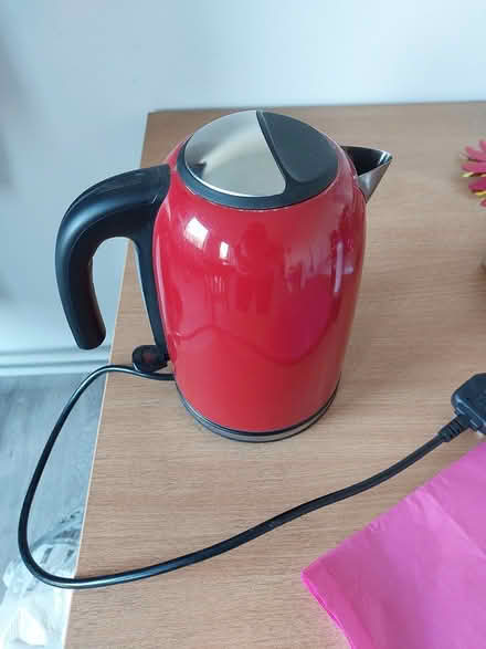 Photo of free Kettle in good condition (31 Thomas Street) #2