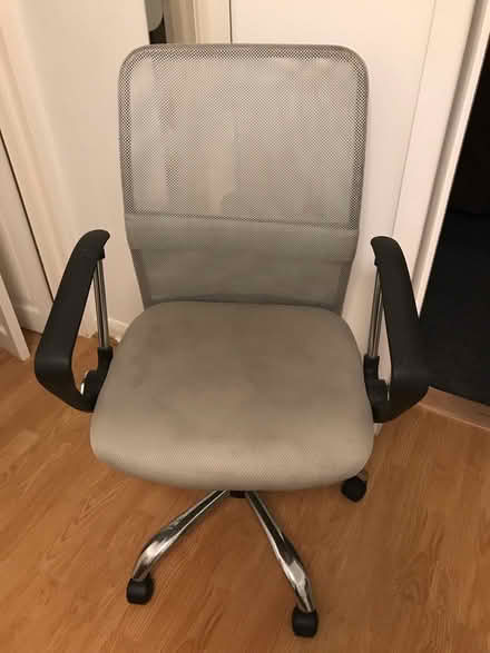 Photo of free Swivel chair (Carshalton SM5) #1