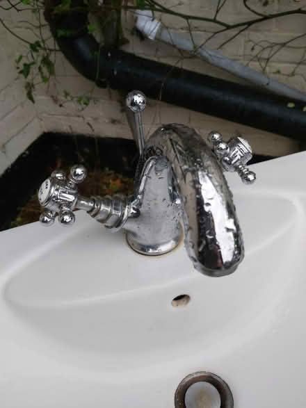 Photo of free Sink for bathroom (Marston HR6) #1