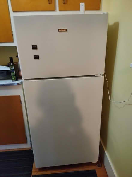 Photo of free Hot Point Fridge / Freezer (Pill Hill Lake Merritt) #3