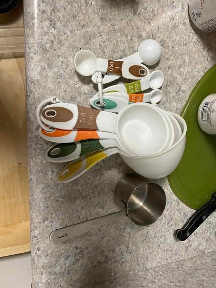 Photo of free Measuring cups (Yonge and College) #1