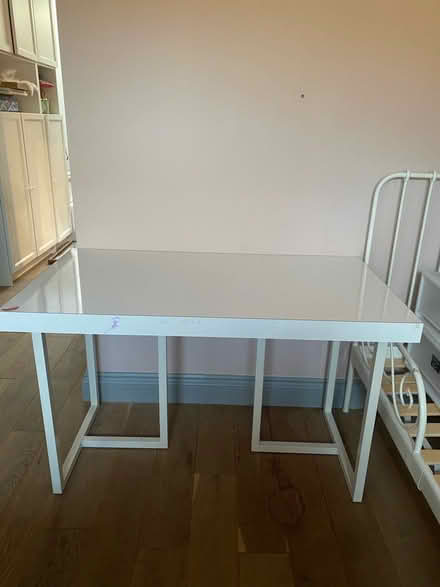 Photo of free White desk (W10) #2