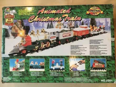 Photo of free older Christmas train set (Little Italy, Ottawa) #3