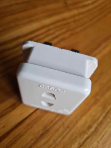 Photo of free Shaver adapter plug (Havant PO9) #1