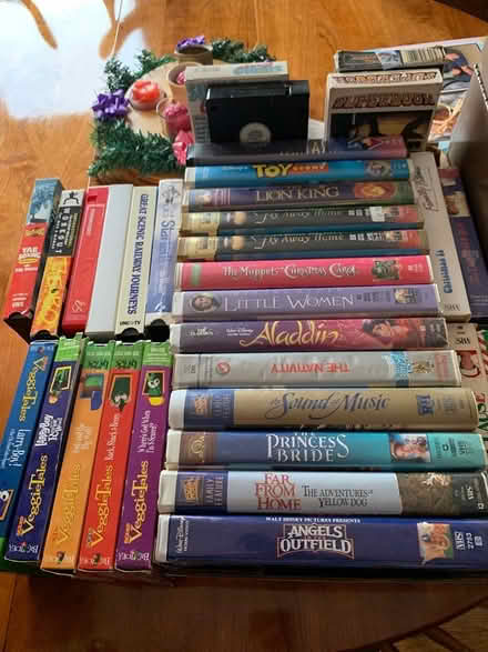 Photo of free VHS Tapes: Disney & kids (Linganore/ new market md 21774) #1