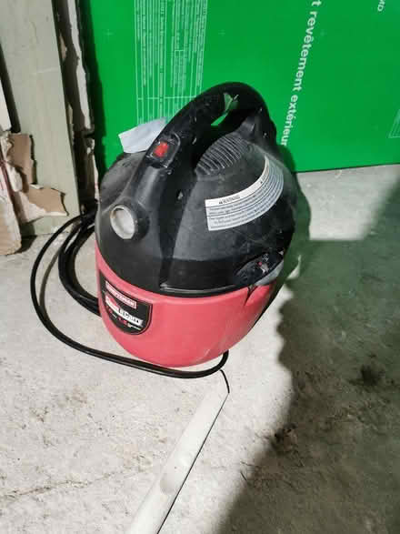 Photo of free Small shop vac (Vanier north) #1