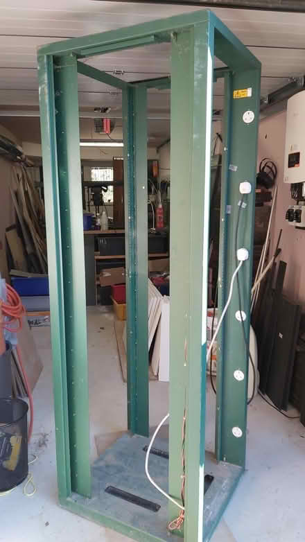 Photo of free 19" rack (Bush EX23) #2