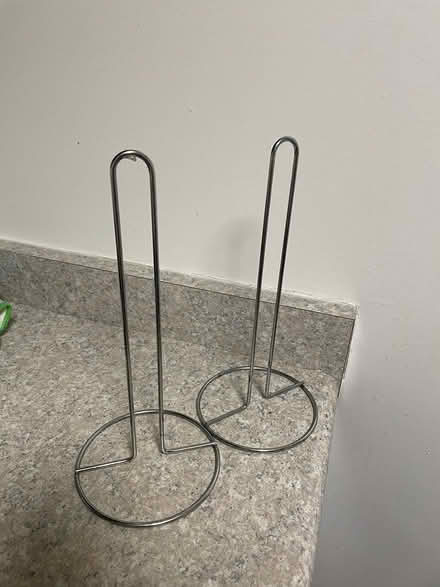 Photo of free Paper towel holder (Yonge and College) #1