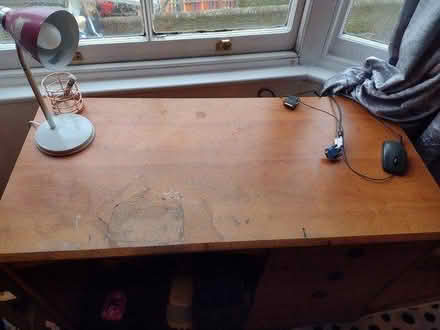 Photo of free Desk (Lewes (Lewes (near Prison)) #4