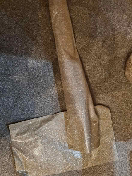 Photo of free Gold glitter wrapping paper (Flixton) #1