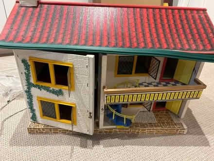 Photo of free Vintage 50s dolls house (Clapham Junction SW11) #1