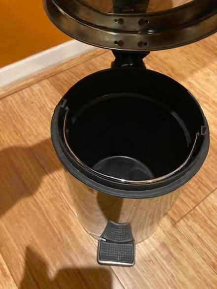 Photo of free small bathroom pedal bin (Heath & Reach LU7) #2