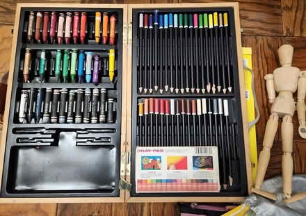 Photo of free Art Supplies (Rhode Island Ave NE Metro) #3