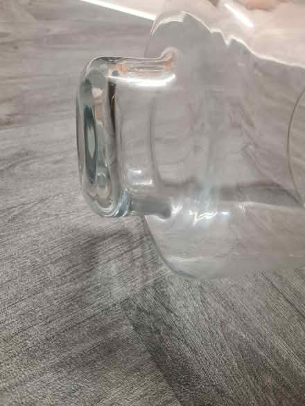 Photo of free Glass vase (DA1) #4