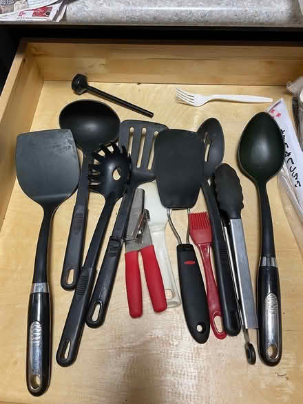Photo of free Various kitchen utensils (Yonge and College) #1