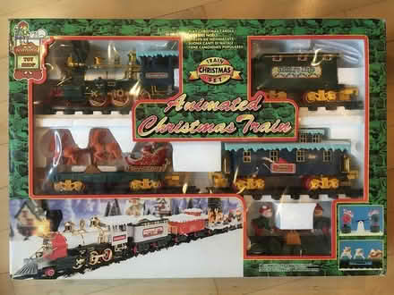 Photo of free older Christmas train set (Little Italy, Ottawa) #2