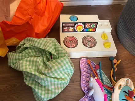 Photo of free Bundle: Baby/Toddler Feeding equipment, toy storage etc (Leytonstone E11) #3