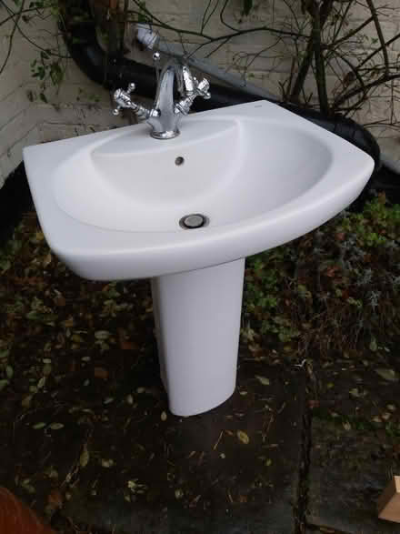 Photo of free Sink for bathroom (Marston HR6) #2