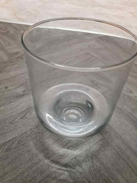 Photo of free Glass vase (DA1) #1