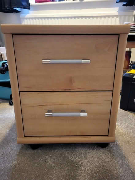 Photo of free Filing Cabinet on casters (ware SG12) #4