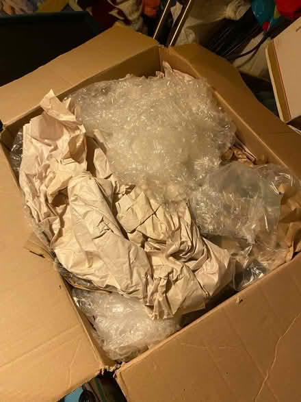 Photo of free boxes and a box of bubble wrap etc (guildford GU1) #2