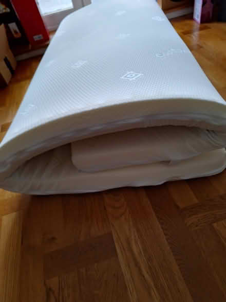 Photo of free memory foam mattress topper (Willenhall) #1
