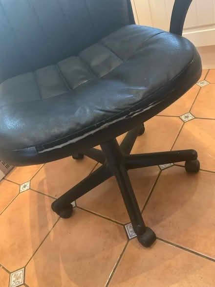Photo of free Swivel office chair (Forest Green) #2