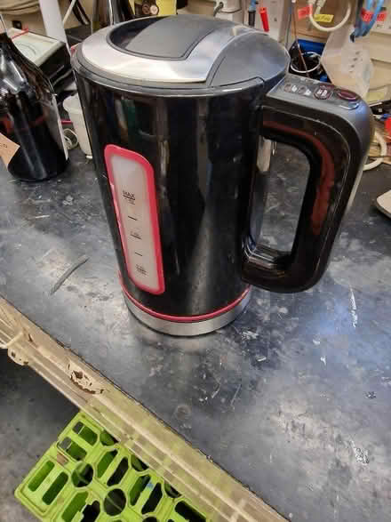 Photo of free Kettle (Harpur Hill SK17) #1