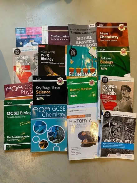 Photo of free Assorted texts books and revision guides for GCSE (E8) #1