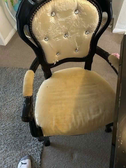 Photo of free Table and chairs (Kempston) #3