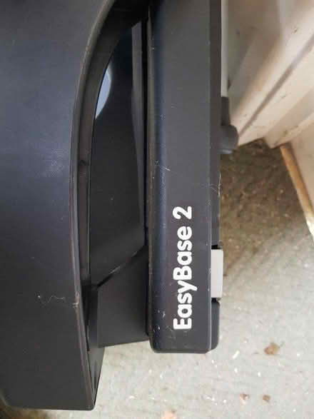 Photo of free Maxicosi baby seat base (Hereford area) #4