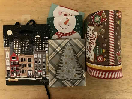 Photo of free Christmas cards, night light, bag (Watertown near Arlington St) #4