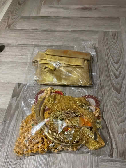 Photo of free Indian Wedding Turban & Garlands (HA5) #1