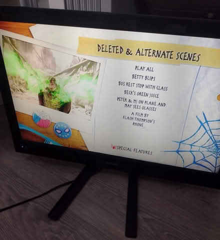 Photo of free 21.5 inch tv/dvd (Guildford GU3) #1