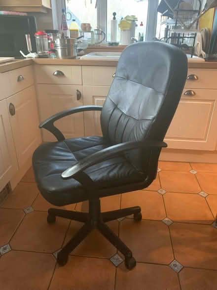 Photo of free Swivel office chair (Forest Green) #3