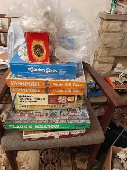 Photo of free Assorted vintage jigsaws mostly 500-700 pieces (New Milton BH25) #1