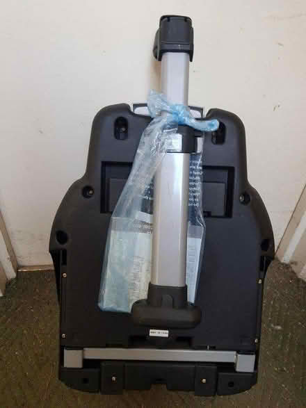 Photo of free Maxicosi baby seat base (Hereford area) #2