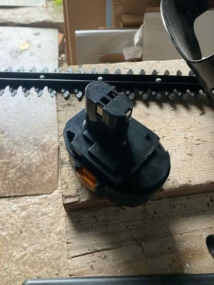 Photo of free Cordless hedge trimmer working (Penisarwaun LL55 3) #2