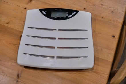 Photo of free Hanson Bathroom Scales (Kington) (Newton HR5) #1