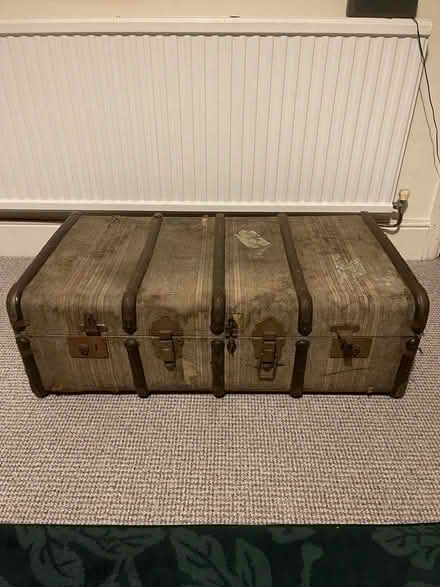 Photo of free Old train case (Barry CF62) #3