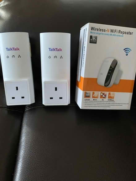 Photo of free TPLink Wireless-N Wi FI repeater + (OX3) #2