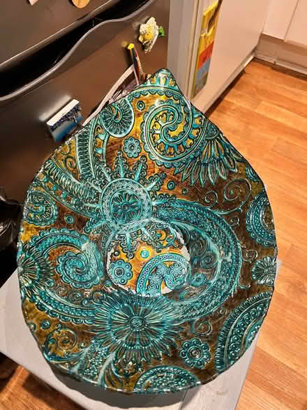 Photo of free Big ornamental dish / bowl (Droylsden M43) #2